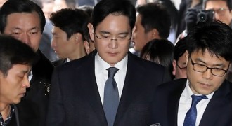 三星掌门人李在镕被批捕 被指控行贿430亿韩元